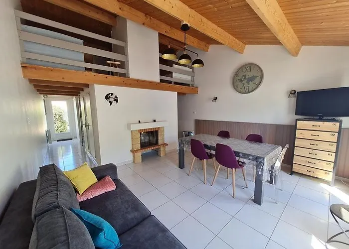 Les Maraichines Piscine Collective